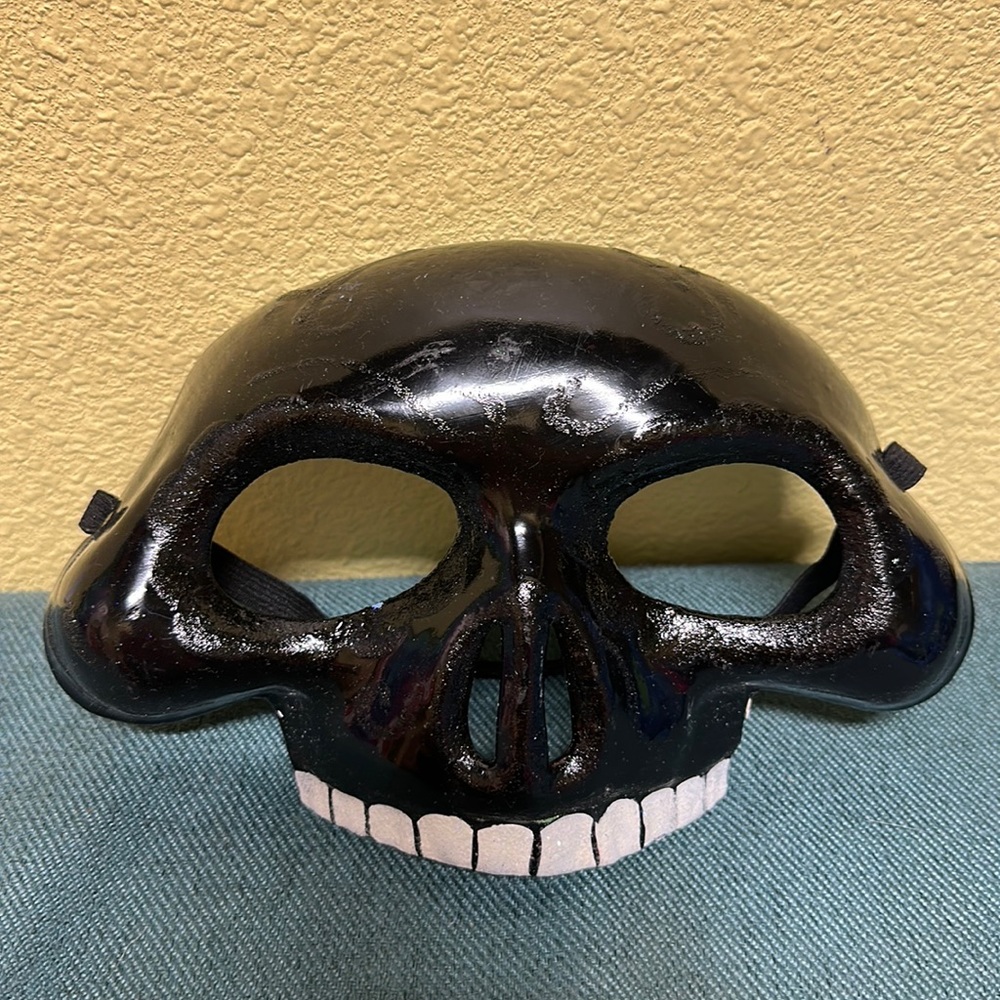 Skeleton mask